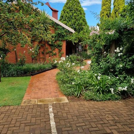 Camelia Guest House Bloemfontein Ngoại thất bức ảnh