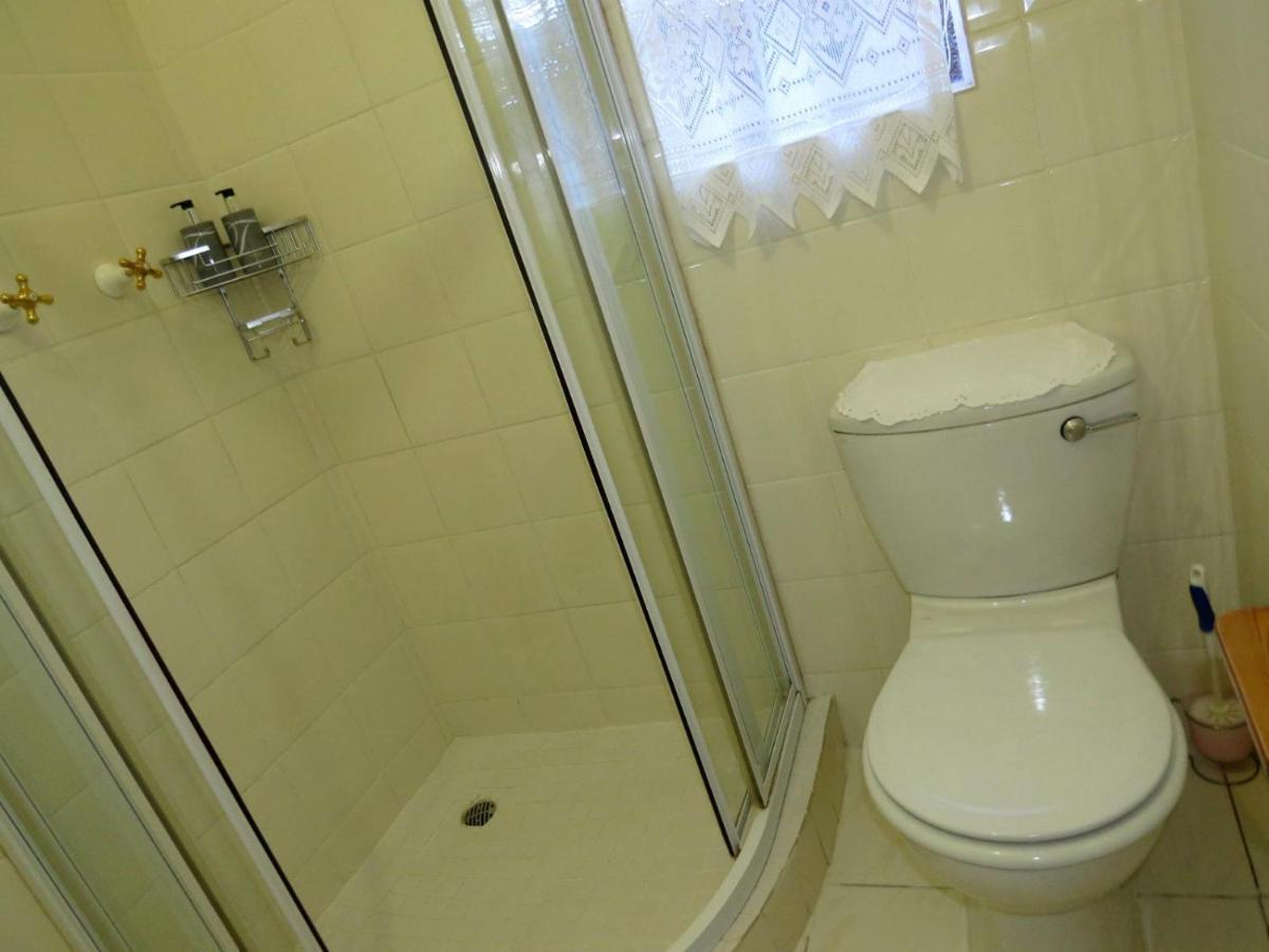 Camelia Guest House Bloemfontein Ngoại thất bức ảnh