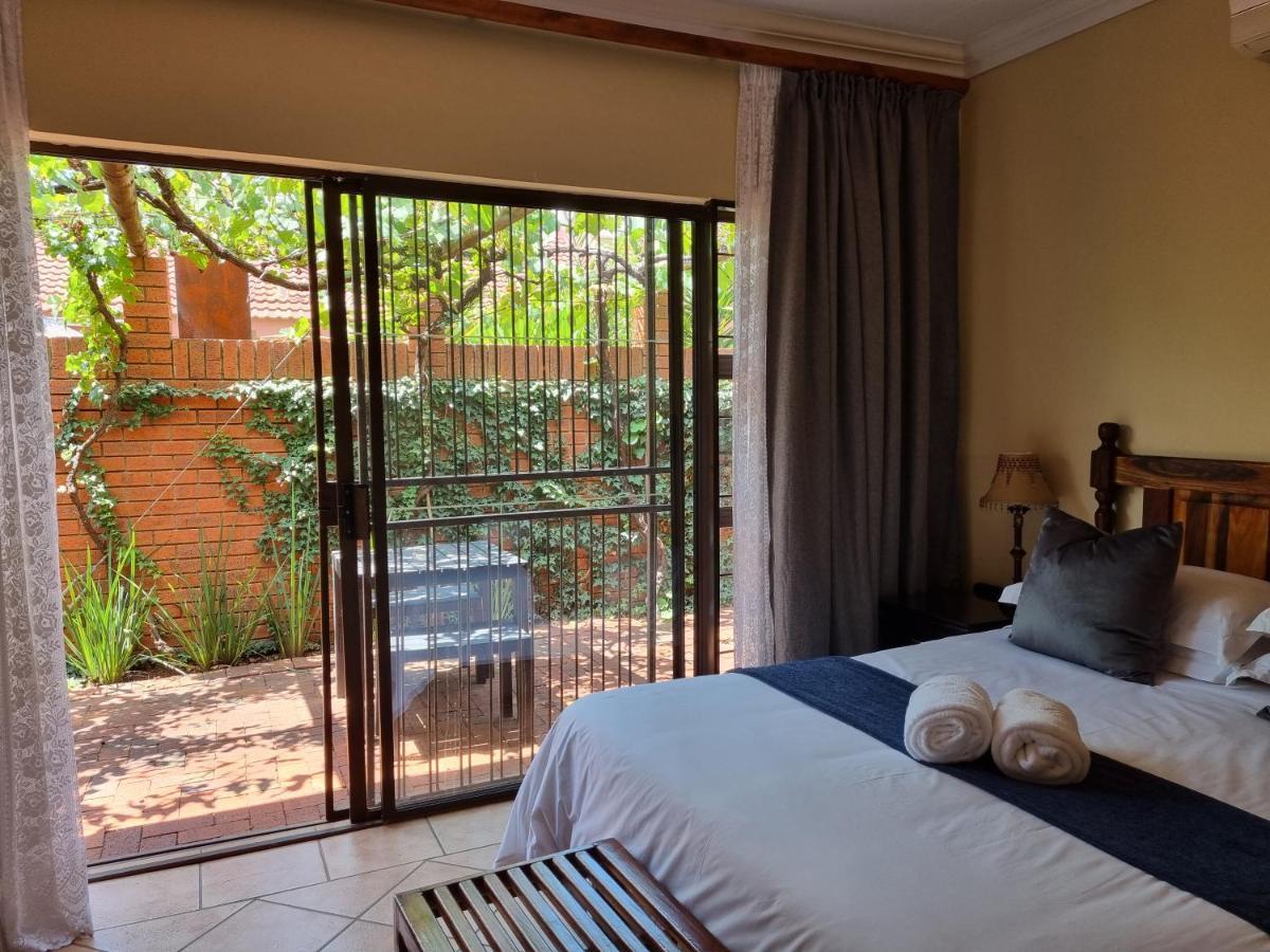 Camelia Guest House Bloemfontein Ngoại thất bức ảnh