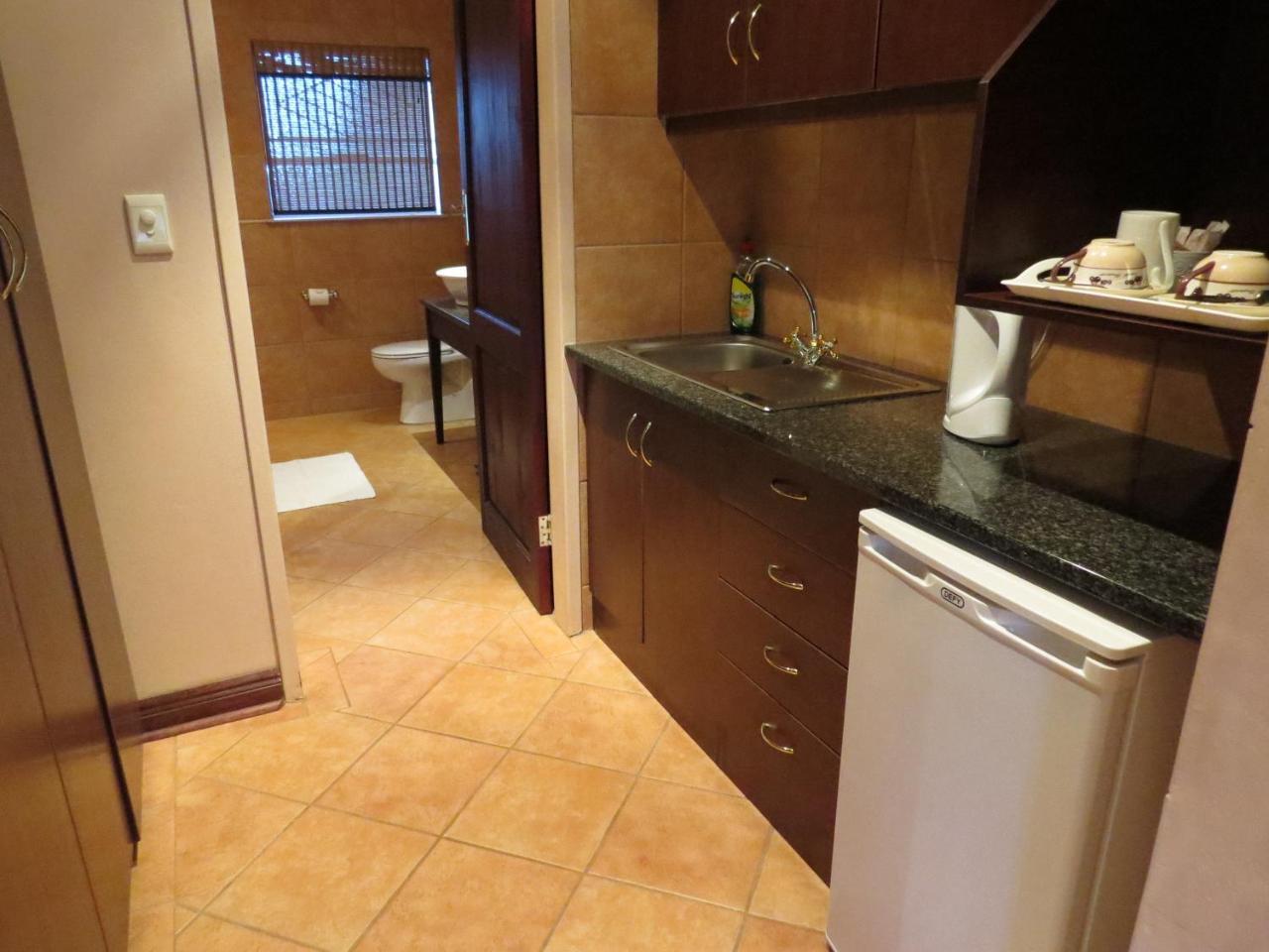 Camelia Guest House Bloemfontein Ngoại thất bức ảnh