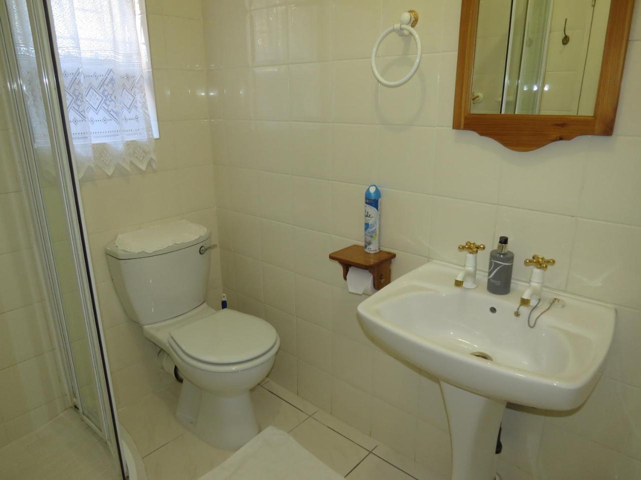 Camelia Guest House Bloemfontein Ngoại thất bức ảnh